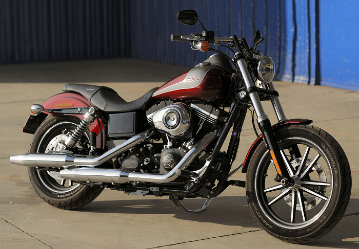 Fat Bob spéciale édition ça existe ?? Harley-davidson-dyna-street-bob-SE-2014-700px