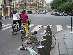 Sécurité Routière 2009 : 8% des motards roulent sans casque...Mais bien sûr ! 1276_album