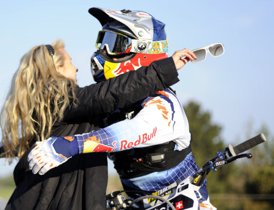 Nouveau record de saut : Robbie Maddison saute le canal de Corinthe. 416_album