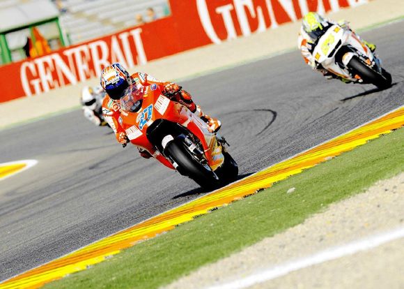 Dimanche 8 11.09 - MotoGP/Valence - Un final attendu ! ValenciaStonerE1