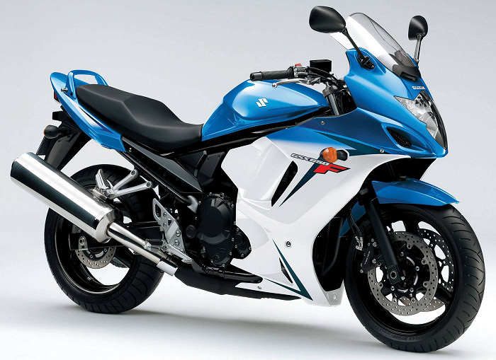 Petite balade sympa - Page 2 Suzuki-GSX-650-F-2013-700px