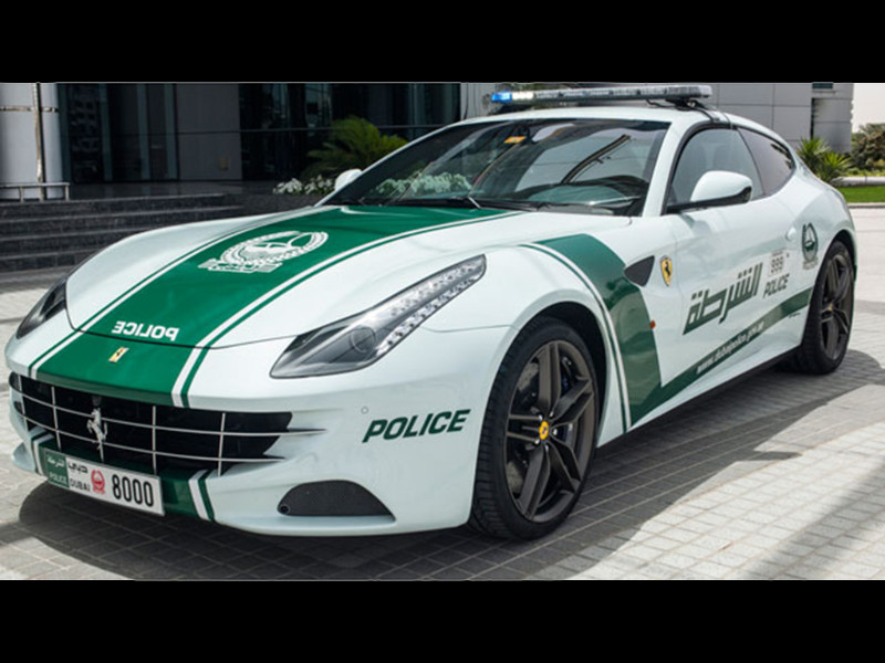 Vehículos de Emergencia de todo el mundo Noticias, opiniones, fotos, videos - Página 2 Un-ferrari-ff-para-la-policia-de-dubai-mas-superdeportivos-policiales-201313406_2