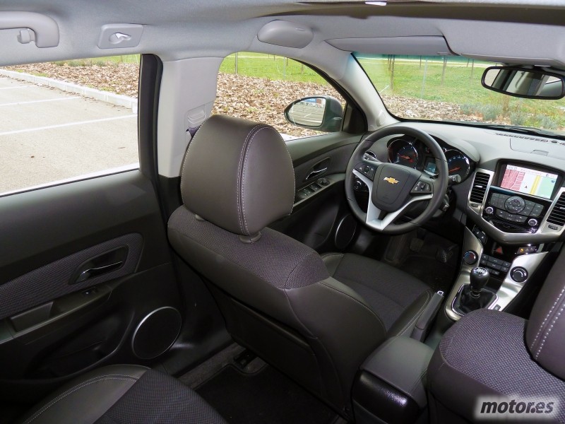 Modelo LTZ 2014 sin GPS Chevrolet-cruze-sw-20-vcdi-ltz_45