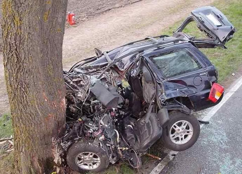 CADENA DE HAIKUS - TEMA: "EL LLANTO"- - Página 3 Accidentes-coche-4