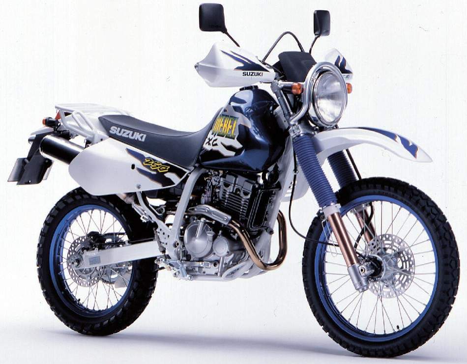 Subida a Parapanda. Suzuki%20DR250%20Djebel%2096