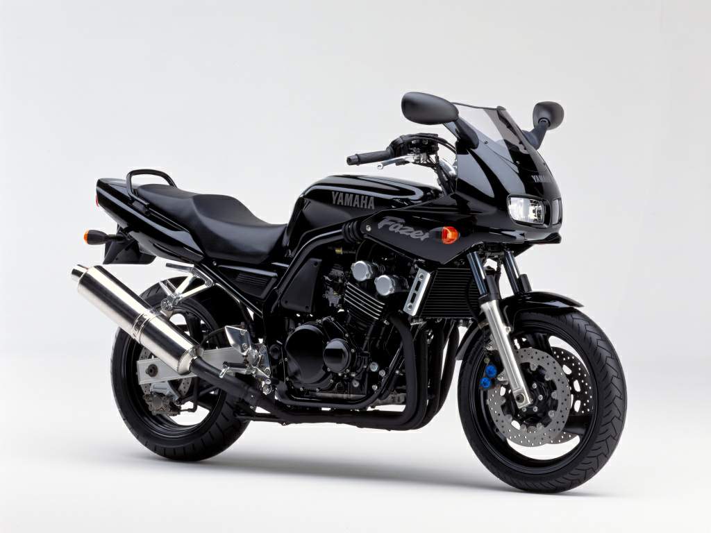 Moto mais estradista Yamaha%20FZS%20600%20Fazer%20%20%204