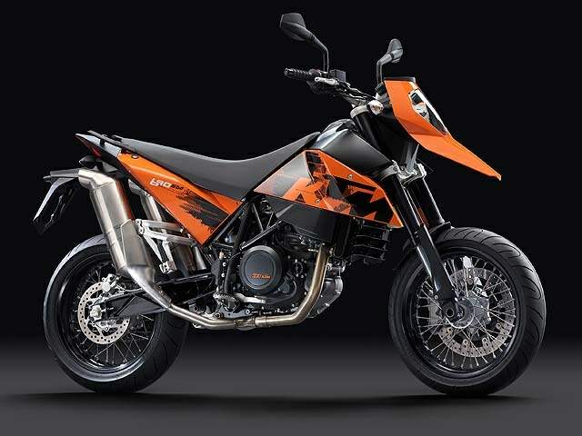 triumph - raids TRIUMPH AVENTURE KTM%20LC4%20690%20Supermoto%2007