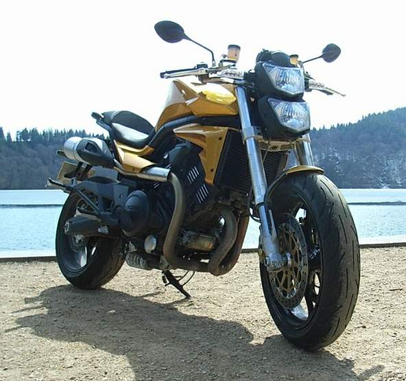 News moto 2012 : Moto Morini de retour en janvier ? - Page 2 Voxan%20VX10%20Nefertiti.