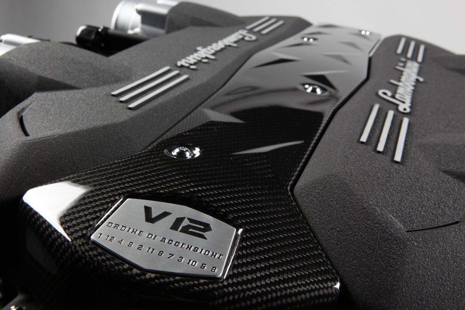 Verniciare cover motore toyota Lamborghini-new-v12-_000004