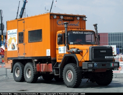 camion e camionisti al cinema dal bestione ai nuovi bisonti della strada Iveco-330-30-05