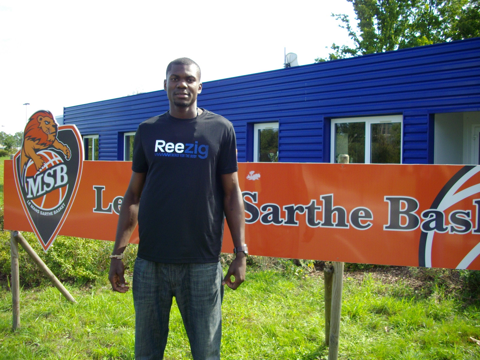 [Officiel] Max KOUGUERE signe deux ans au MSB  - Page 4 Max_KOUGUERE