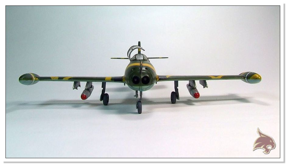 ha220 Super Saeta/ Special hobby 1/72 01