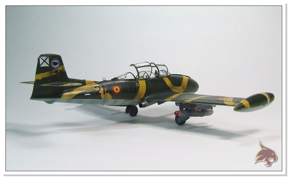 ha220 Super Saeta/ Special hobby 1/72 09