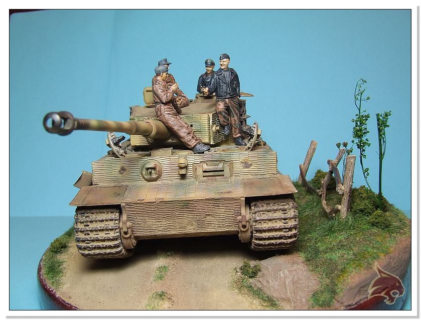 Tiger I Pkf VI Ausf.E Late Version - 4 figuras - Tamiya 1/35 Peana09