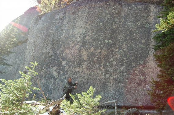 Ruinas megalíticas recién encontradas en Rusia contienen los bloques de piedra más grandes jamás vistos R6