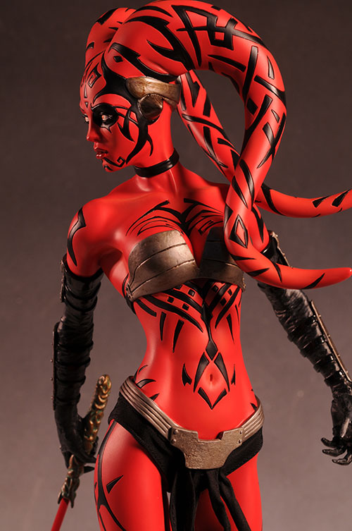 STAR WARS: DARTH TALON Premium format - Page 3 Review_talon_8