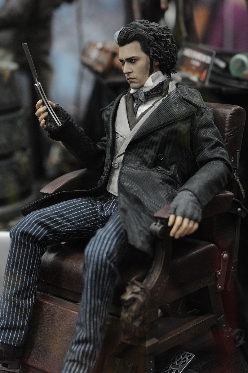 [Hot Toys] Sweeney Todd: The Demon Barber of Fleet Street: 1/6th scale - Página 5 Sdcc2011_sideshow_hottoys_29