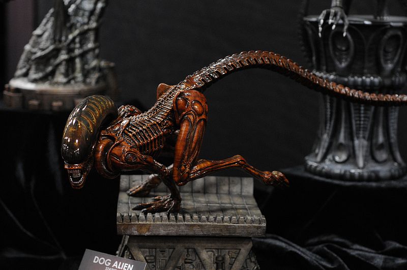 [SDCC 2011] Sideshow - Aliens and Predators Sdcc2011_sideshow_predalien_3