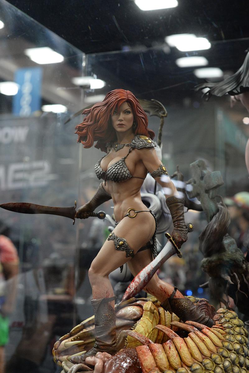 RED SONJA ' She-Devil with a Sword '  Premium format - Page 2 Sdcc2015_sideshow_5