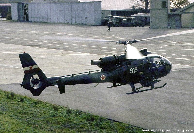 Arospatiale Gazelle 111781_58463446_800px-Soko_GAzelle