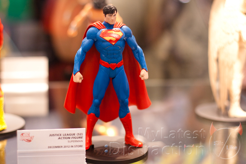 [DC DIRECT] The New 52: Diferença entre o 7-Pack e as figuras individuais 20111013-B_MG_4280_NYCC_2011_MLD_Justice_League_New_52_Superman