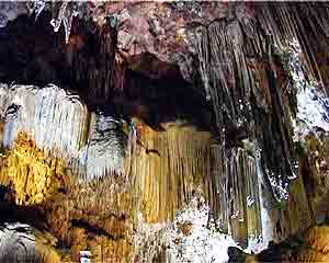 سياحة مصورة في ملقا الاسبانية  Nerja_caves_266