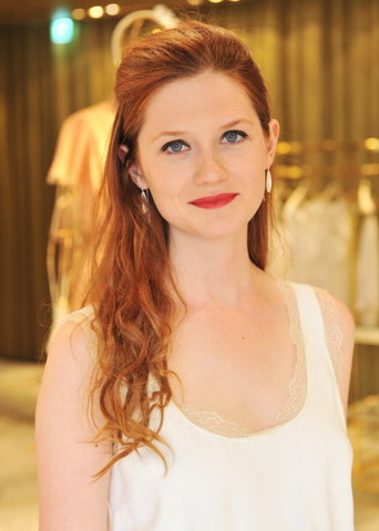 Ball Dresses and Outfits Bonnie-wright