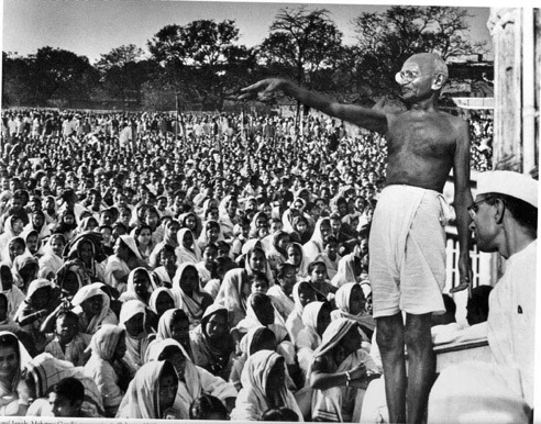 நிர்வாகம்   Force-mp-gandhi-and-crowd1