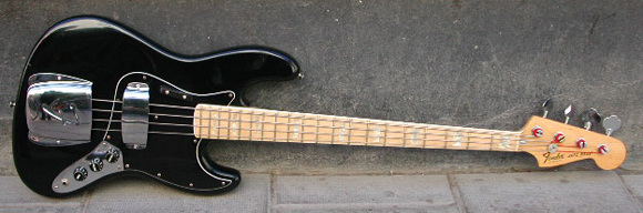 Mostre o mais belo Jazz Bass que você já viu - Página 2 1977-fender-jazz-bass-guitar