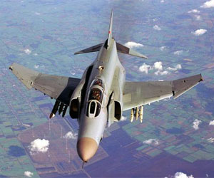 الطيران الصهيوني بالتفصيل وانواع مقاتلاته Mcdonnell-f4-phantom