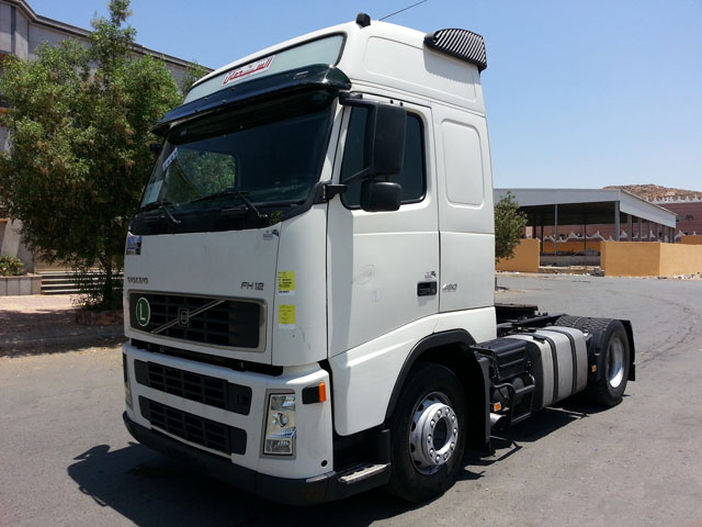 شاحنه فولفو(volvo) موديل 2005.الحجم FH12.460 1402910341425011