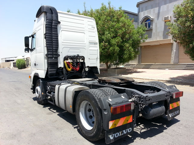 شاحنه فولفو(volvo) موديل 2005.الحجم FH12.460 1402910341425033