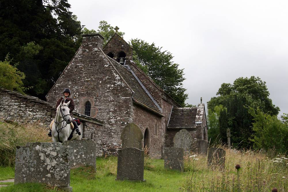 alte Friedhöfe O_1000_680_680_Reiten-Wales