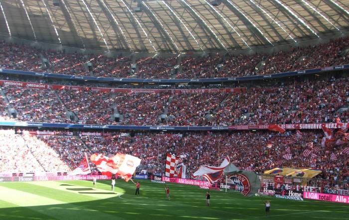 Allein auf der Amper und in der Allianz-Arena Anpfiff