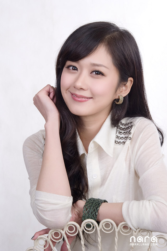 Jangnara khi trang điểm 01