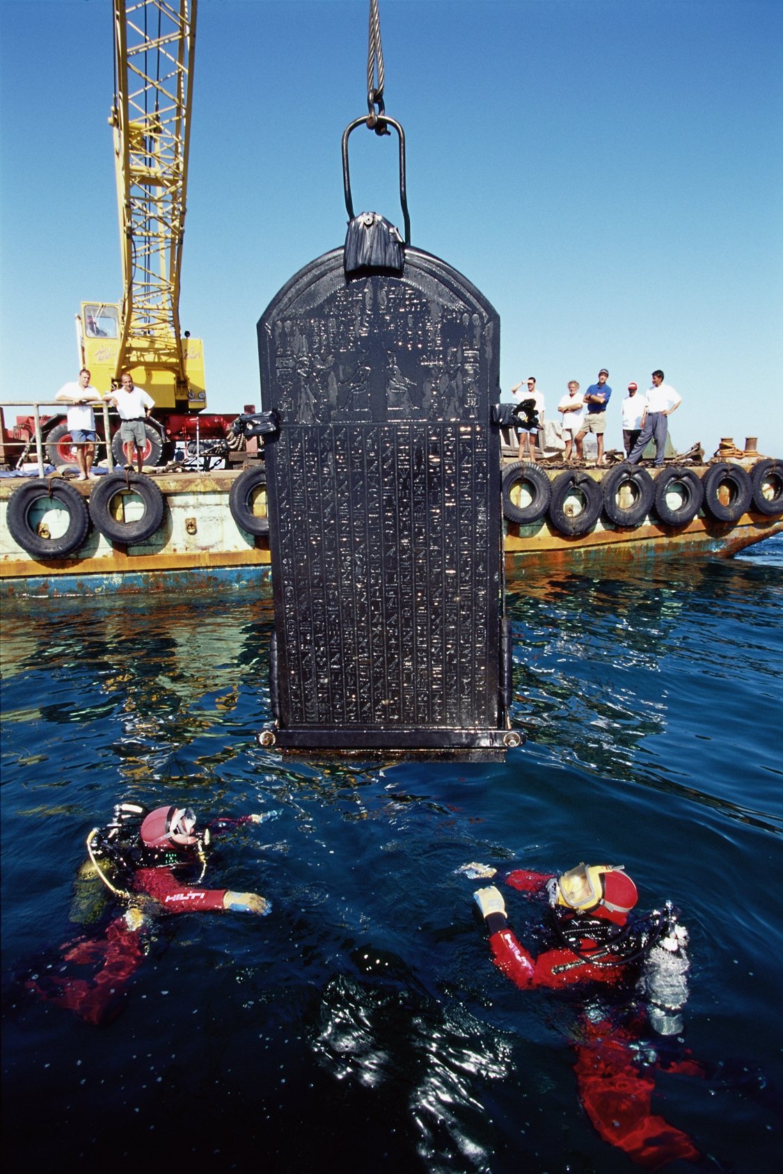 Cementerio de barcos en el lecho marino de la antigua ciudad egipcia de Thonis Thonis-heracleion_1125x1687