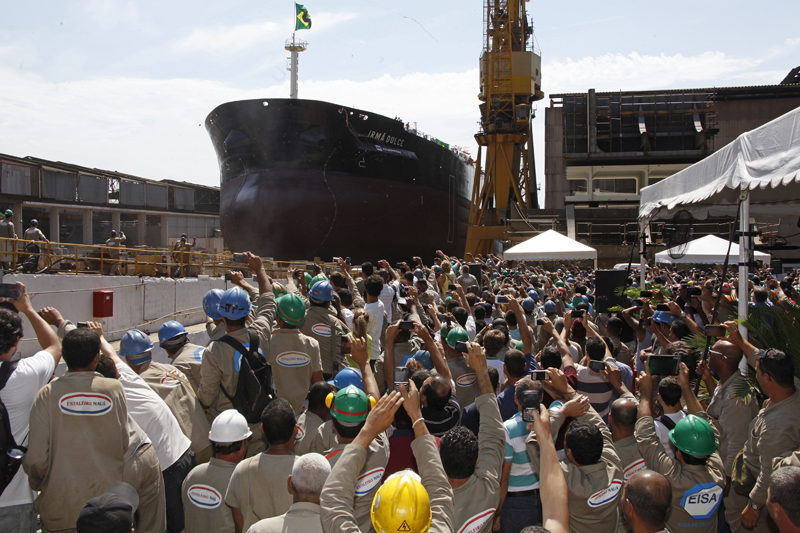 INDUSTRIA NAVAL BRASILEÑA Lancamento_Irma_Dulce_Dulce