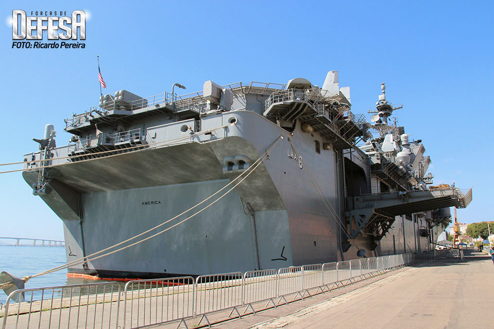 USS 'América' visita Río de Janeiro  LHA-6-Ricardo-Pereira-4