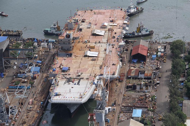 Armée Indienne  - Page 11 INS_Vikrant_Aircraft_Carrier_Undocked_Indian_Navy_3