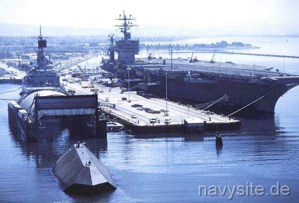 Topic des bases navales: US navy/Marine/the royal navy etc.. - Page 4 Shadow_4