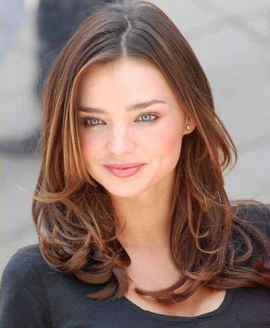 وصفة للحصول على بشرة براقة كالعارضة الأسترالية ميرندا كير  Miranda-kerr8-20-4-2014