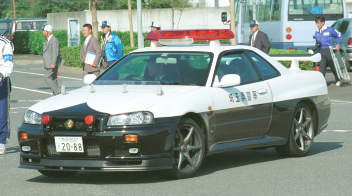 جي تي لشرطة اليابان Skyline_gt-r01