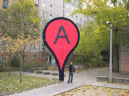 [News Tech] Dead Drops Aram-bartholl-google-map-marker-art