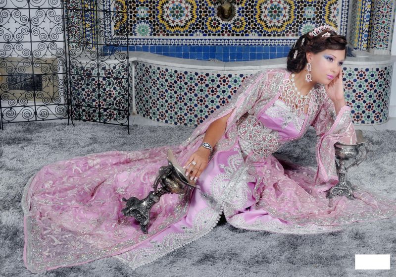 القفطان المغربي كل الاذواق - صفحة 2 Photos-39-8-Mariage-Negafa-marocaine-La-Tangeroise-Negafa