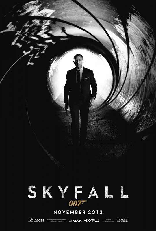 Qu'avez-vous vus rcemment ? - Page 40 Skyfall-poster-has-james-bond-in-classic-gun-barrel-scene