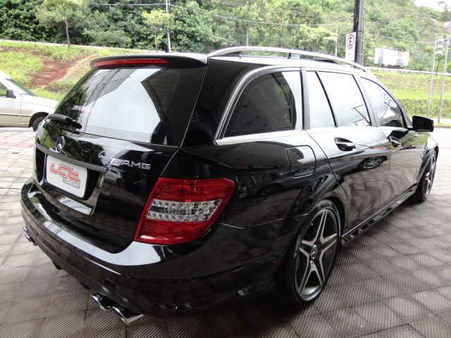 W204 C63 AMG Touring 2009 - R$ 170.000,00 A1493561