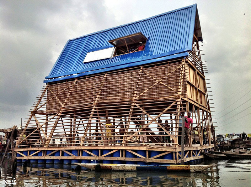  بالصور: 13 من أكثر المدارس ابتكارا في العالم Makoko-floating-school