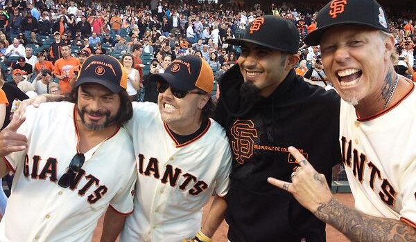 STAR DUST Metallica-sergio-romo-600x350