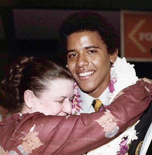 Ko thể tưởng tượng nổi [nhiễm fim ;))] Young-Barack-Obama-and-his-grandmother