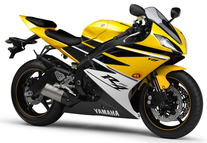 Η Yamaha ετοιμάζει YZF-R250 R4 Yamaha-YZF-250-R4-India